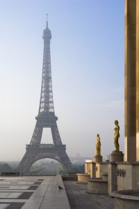 Eiffel Tower in Paris Fotolia©-Aliaksandr-Kazlou